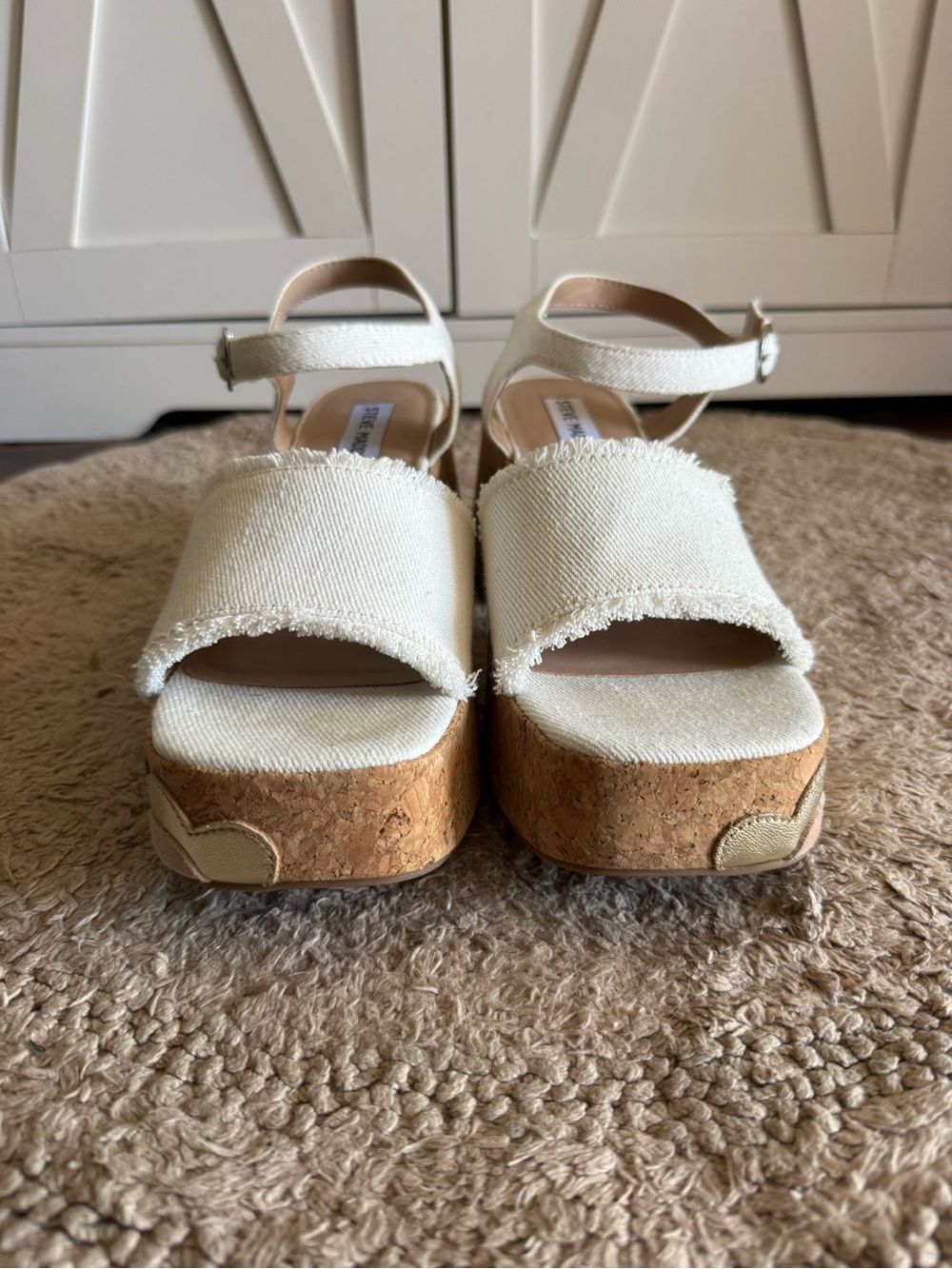 Steve Madden Daysee Frayed Denim Platform Sandals - Picture 4 of 8